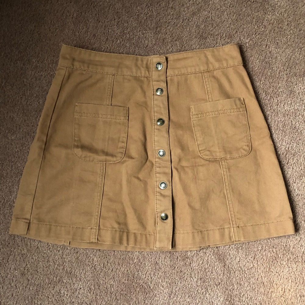Brown mini skirt